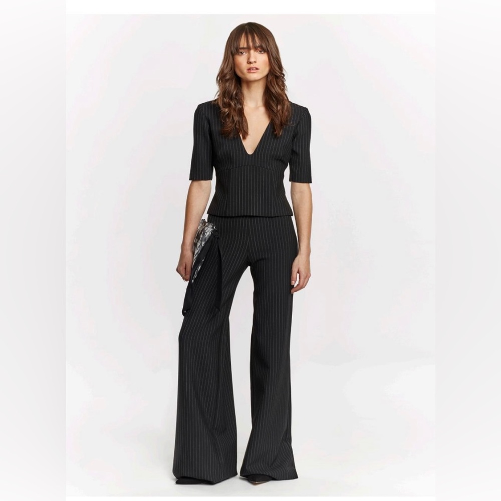 New with Tags. Nicole Miller Artelier Black Pinstripe Wide Leg Pant. Size 0.